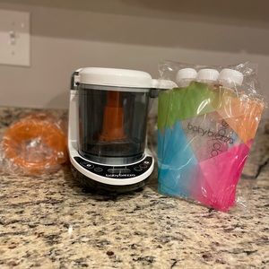 Baby Brezza one step deluxe food maker